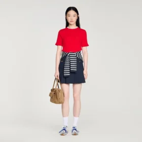 Contrast collar wool sweater