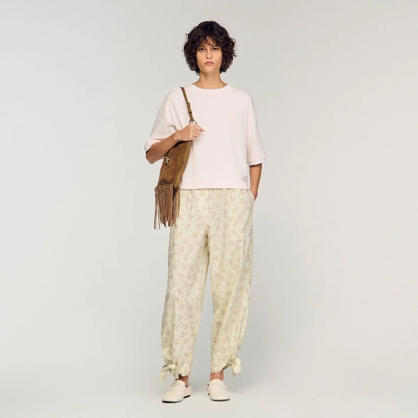 T-shirt with contrasting trim T-shirt with contrasting trim