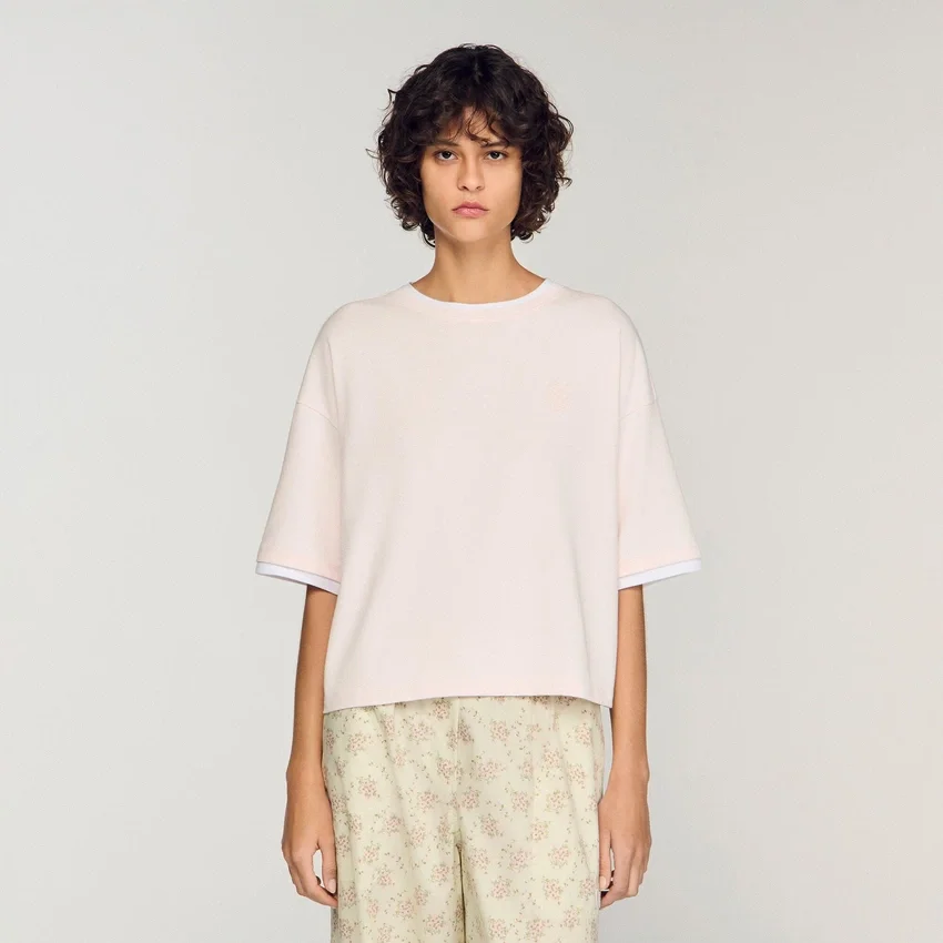 T-shirt with contrasting trim T-shirt with contrasting trim